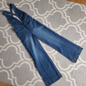 Dollhouse Sleeveless Deep V-Neck / Halter Denim Jumpsuit sz Jr 1/2 Wide Leg Blue